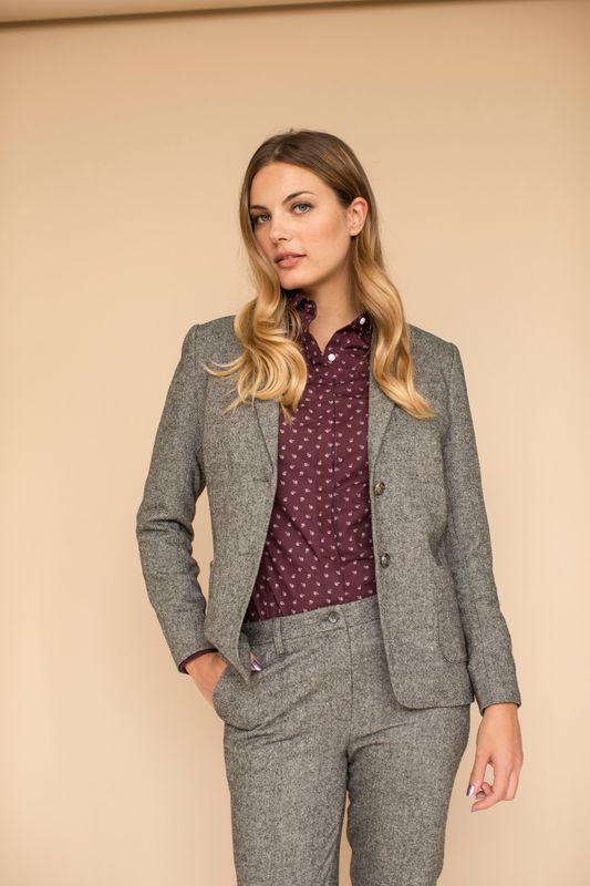 Los trajes business de tweed para mujer, ideal para una entrevista de  trabajo - Sumissura