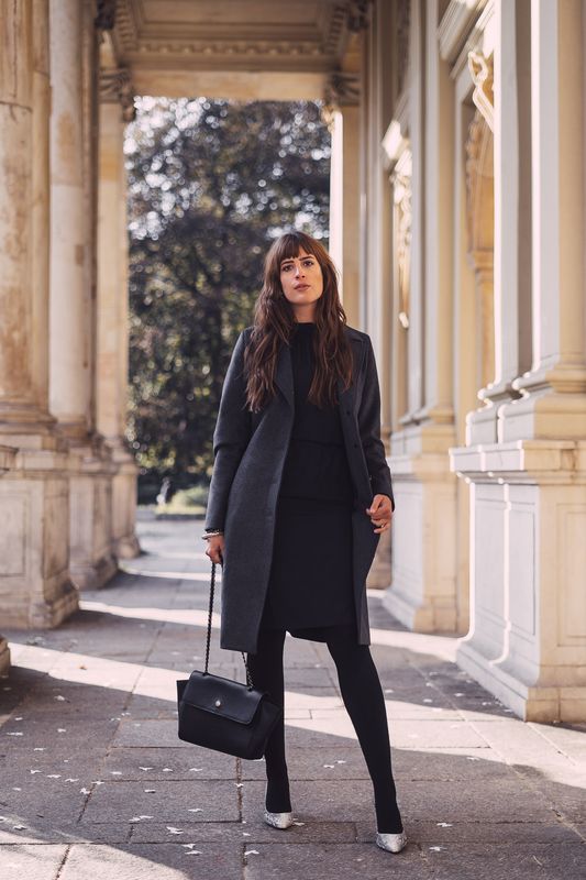 Zara Woman Floor-Lenght Coat black casual look Fashion Coats Floor-Length Coats 