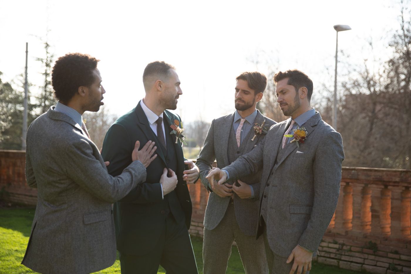 The Complete Guide to Selecting Groomsmen Suits